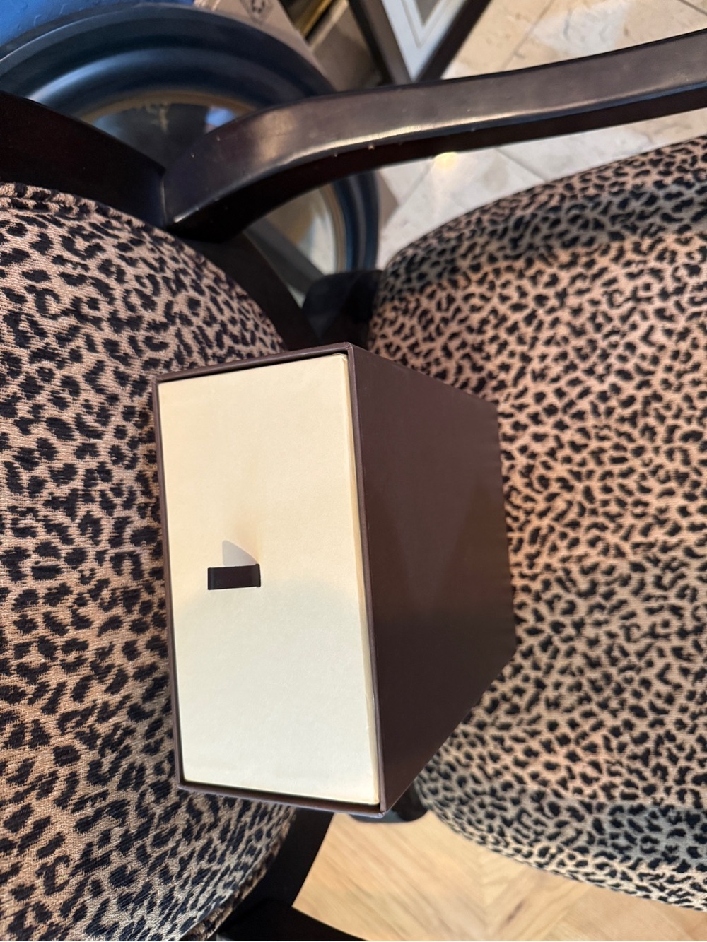 Accessory Box Identification - Picture 7 of 15